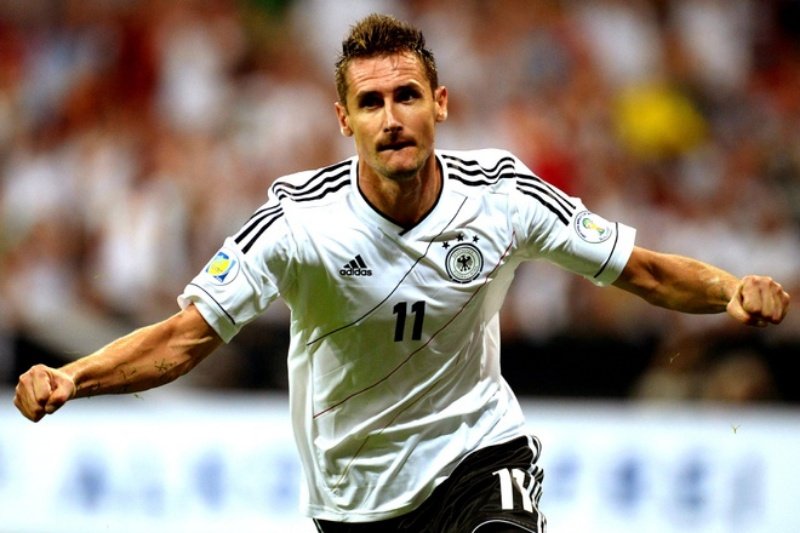 Miroslav Klose không còn là cái tên xa lạ với những người yêu bóng đá nhất là người hâm mộ đội tuyển Đức